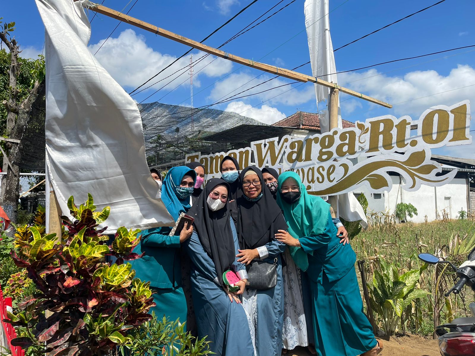 Peringati Kemerdekaan Indonesia ke-76 PKK Desa Talok Gandeng STIKes Kepanjen Adakan lomba TOGA dan Lingkungan Sehat (1)